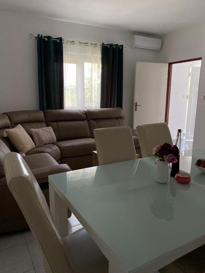 Holiday House Ana สกราดิน ภายนอก รูปภาพ